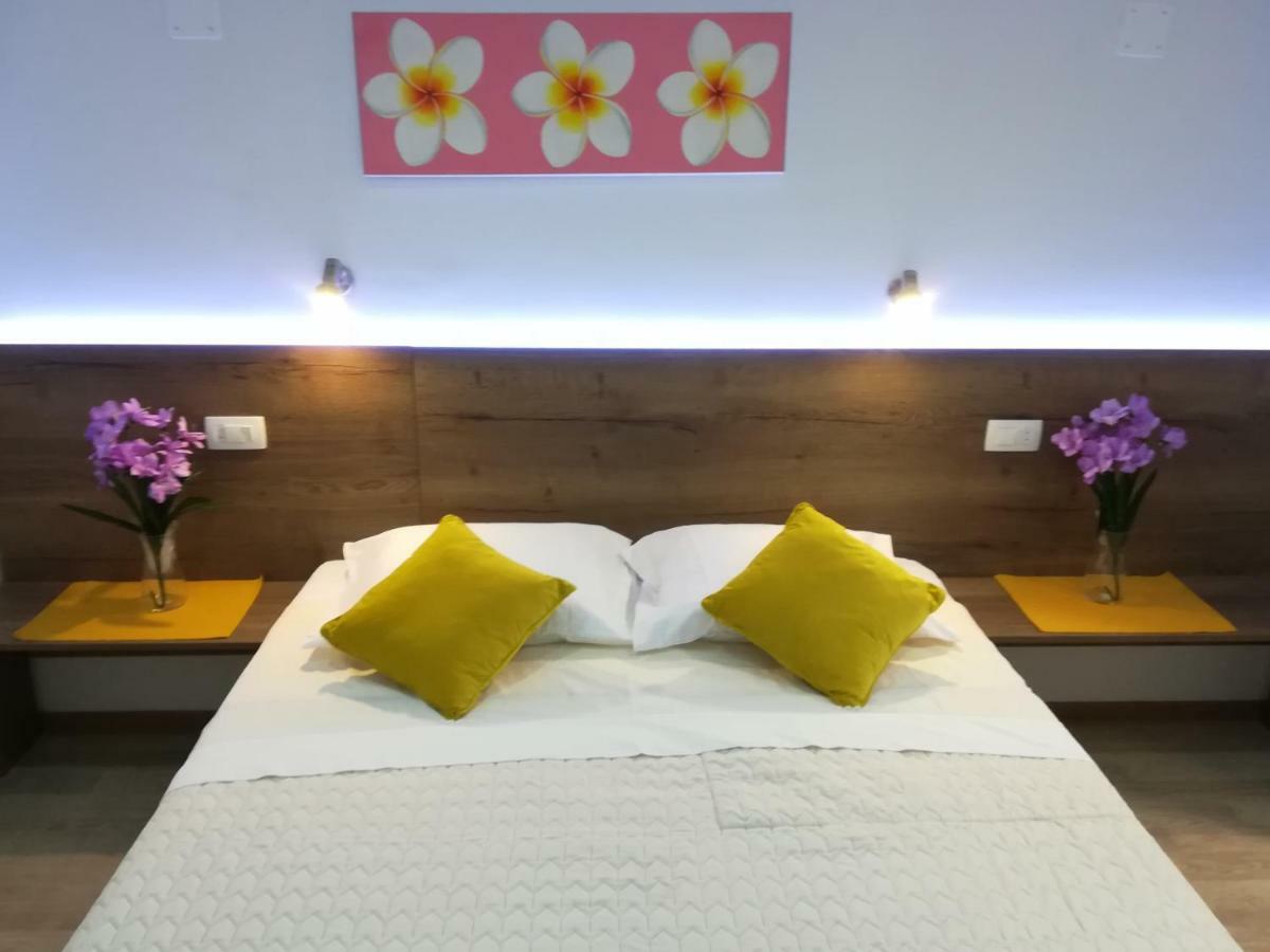Guesthouse Villa Marija ツレス エクステリア 写真
